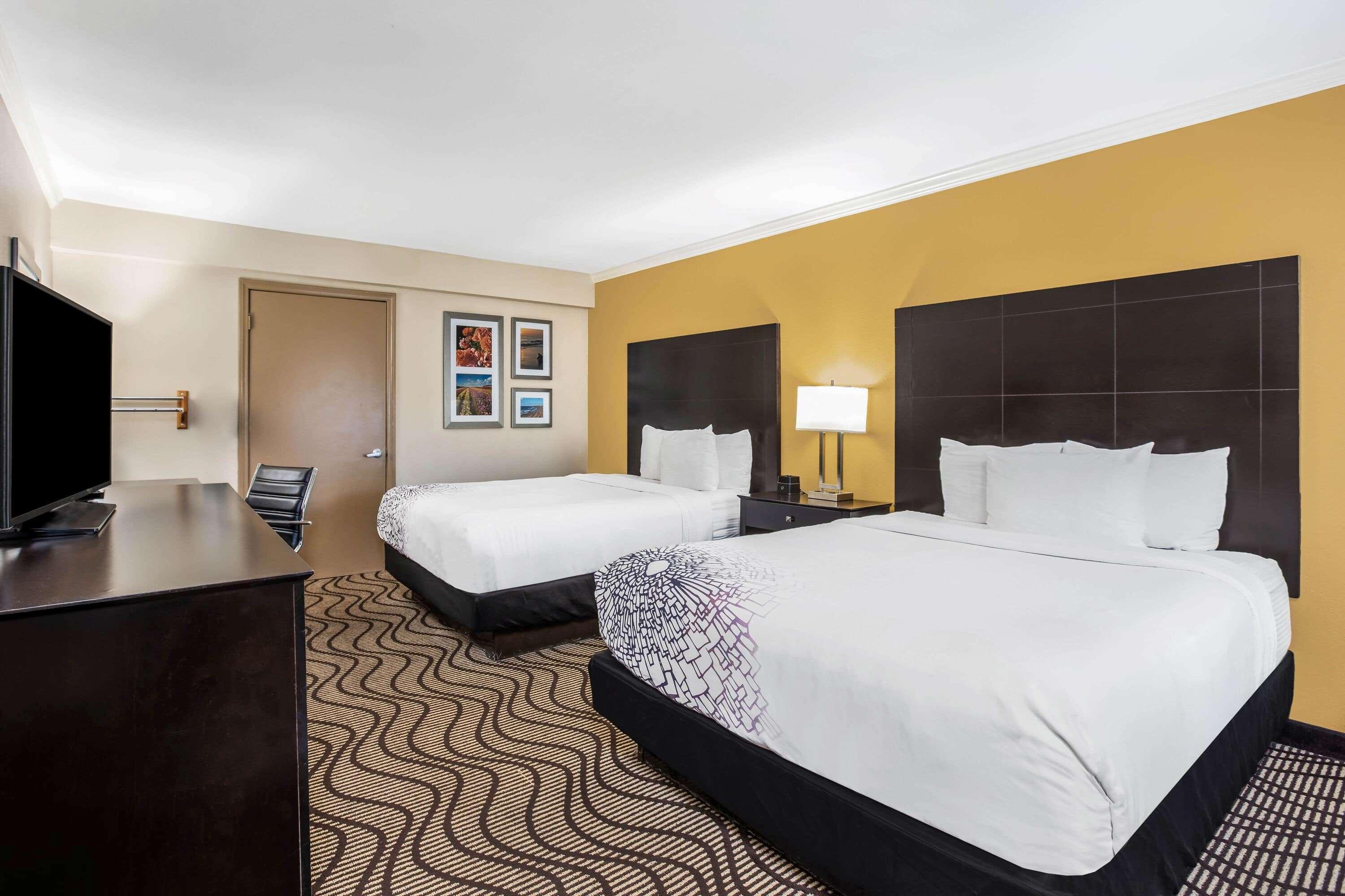 La Quinta By Wyndham Carlsbad - Legoland Area Hotel Екстериор снимка