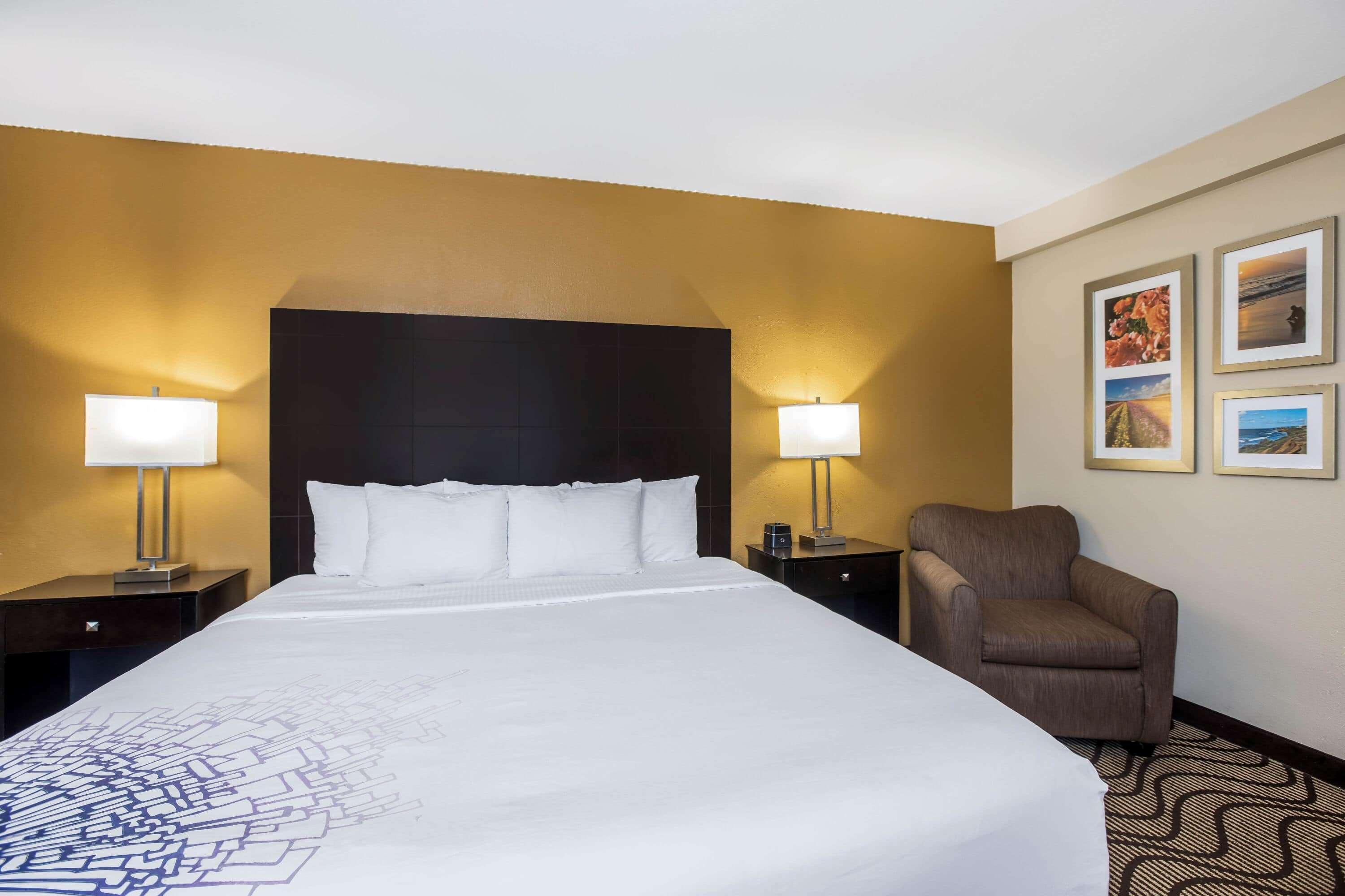 La Quinta By Wyndham Carlsbad - Legoland Area Hotel Екстериор снимка