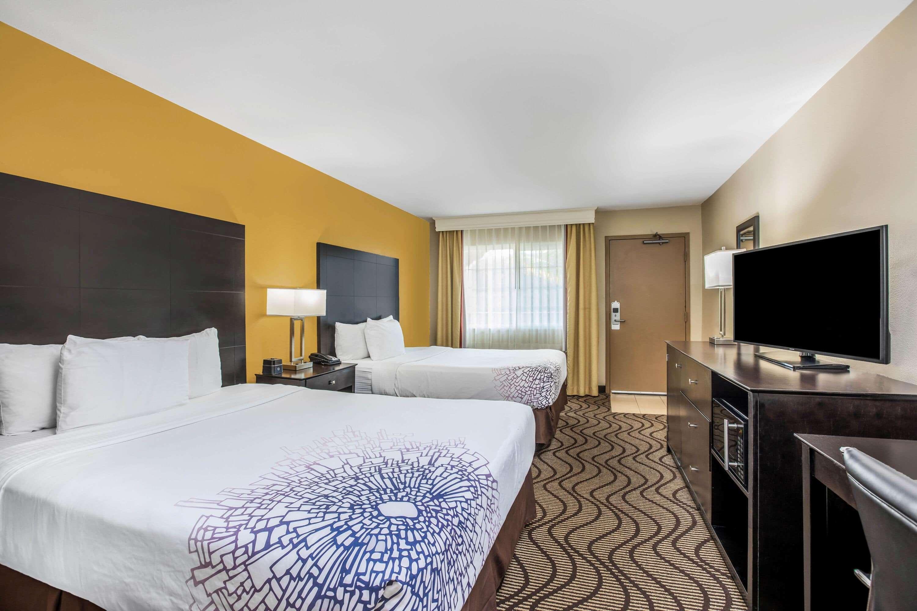 La Quinta By Wyndham Carlsbad - Legoland Area Hotel Екстериор снимка